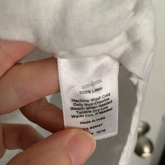 White Linen Button Down | Size Small - Picture 3 of 5